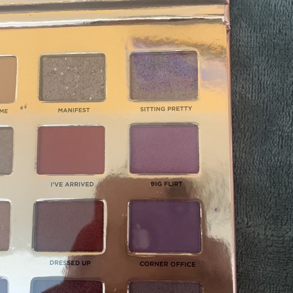 NWT 👁 Iconic London Desk to Dance Eyeshadow Palette - Picture 8 of 14